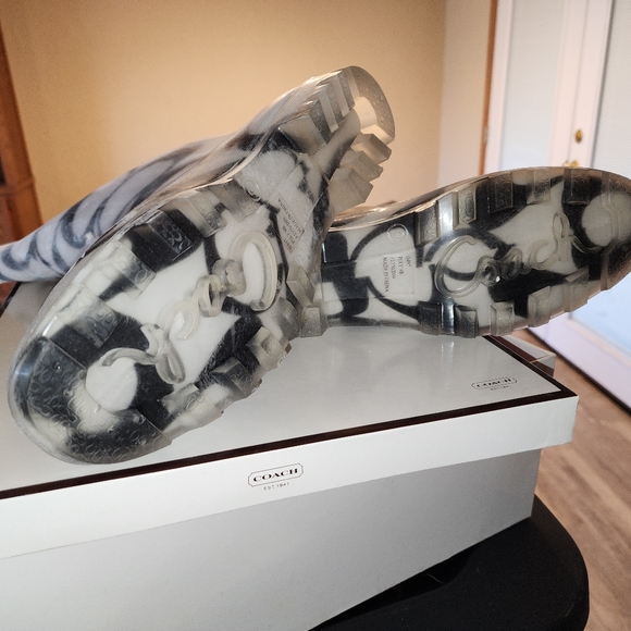 Coach Pixy Signature C Rainboots sz9M - Picture 5 of 6